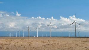 L’allau de noves renovables triplica ja els objectius del Govern per al 2030 i col·lapsa l’Administració