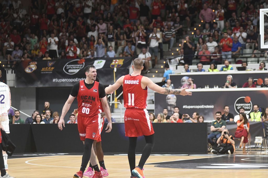 Todas las imágenes de la semifinal de la Supecopa entre el UCAM Murcia y el Unicaja