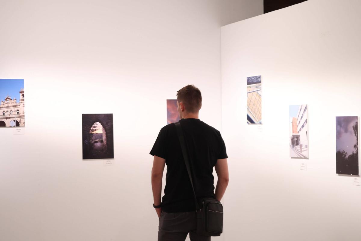 exposición “Aleatorio”. Exposición del taller de iniciación a la fotografía impartido por la concejalía de juventud para el verano joven