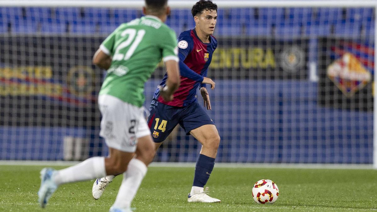 Golazo de Álvaro Cortés, el central zurdo del Barça Atlètic que le interesa a Flick