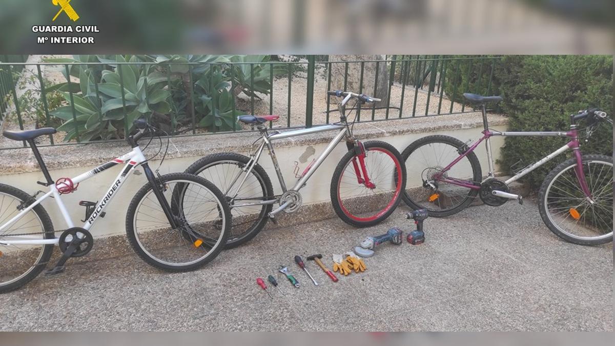 Bicicletas y herramientas robadas en los garajes y trasteros