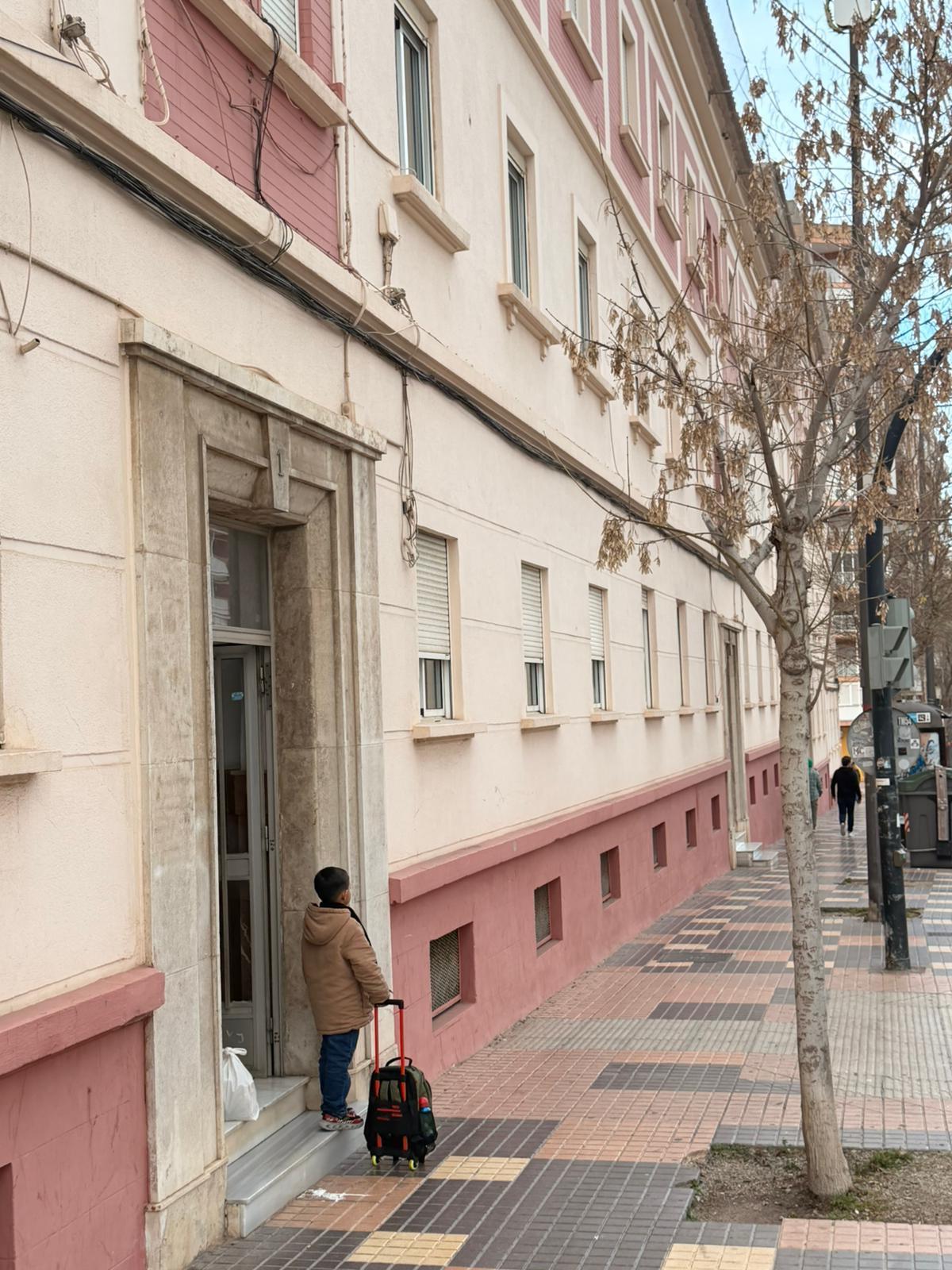 El local ubicado en la plaza Bastarreche que subasta Defensa