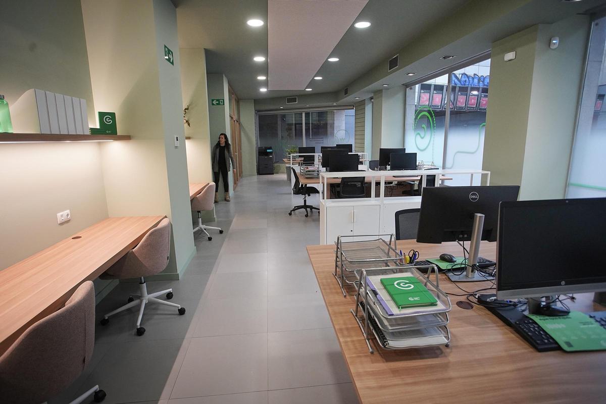 Les imatges de la inauguració de l'Associació contra el càncer a Girona