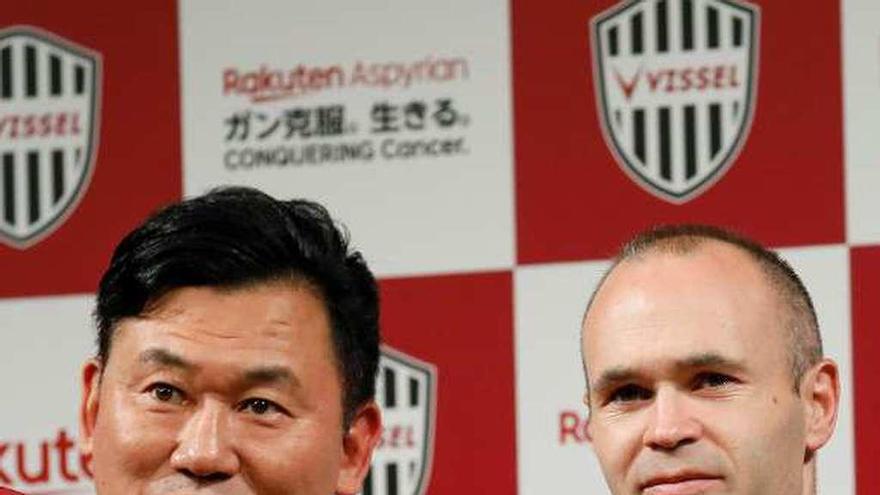 Iniesta, en el anuncio de su fichaje por Vissel Kobe.