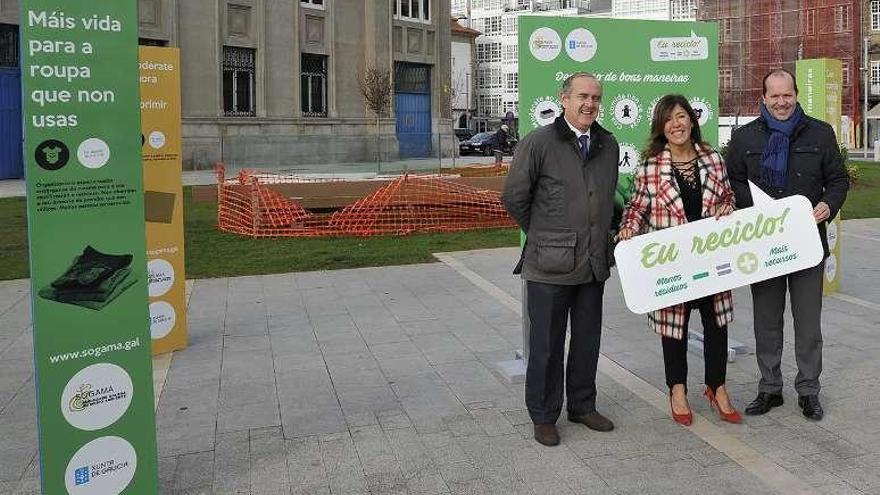 Losada y Mato, ayer, en la inauguración de la exposición.