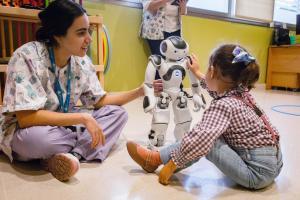 Juande: un robot terapeuta comprometido con la atención infantil temprana