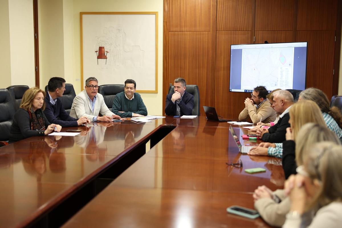 Reunión del equipo de Gobierno del Ayuntamiento de Burriana con los representantes de los grupos políticos