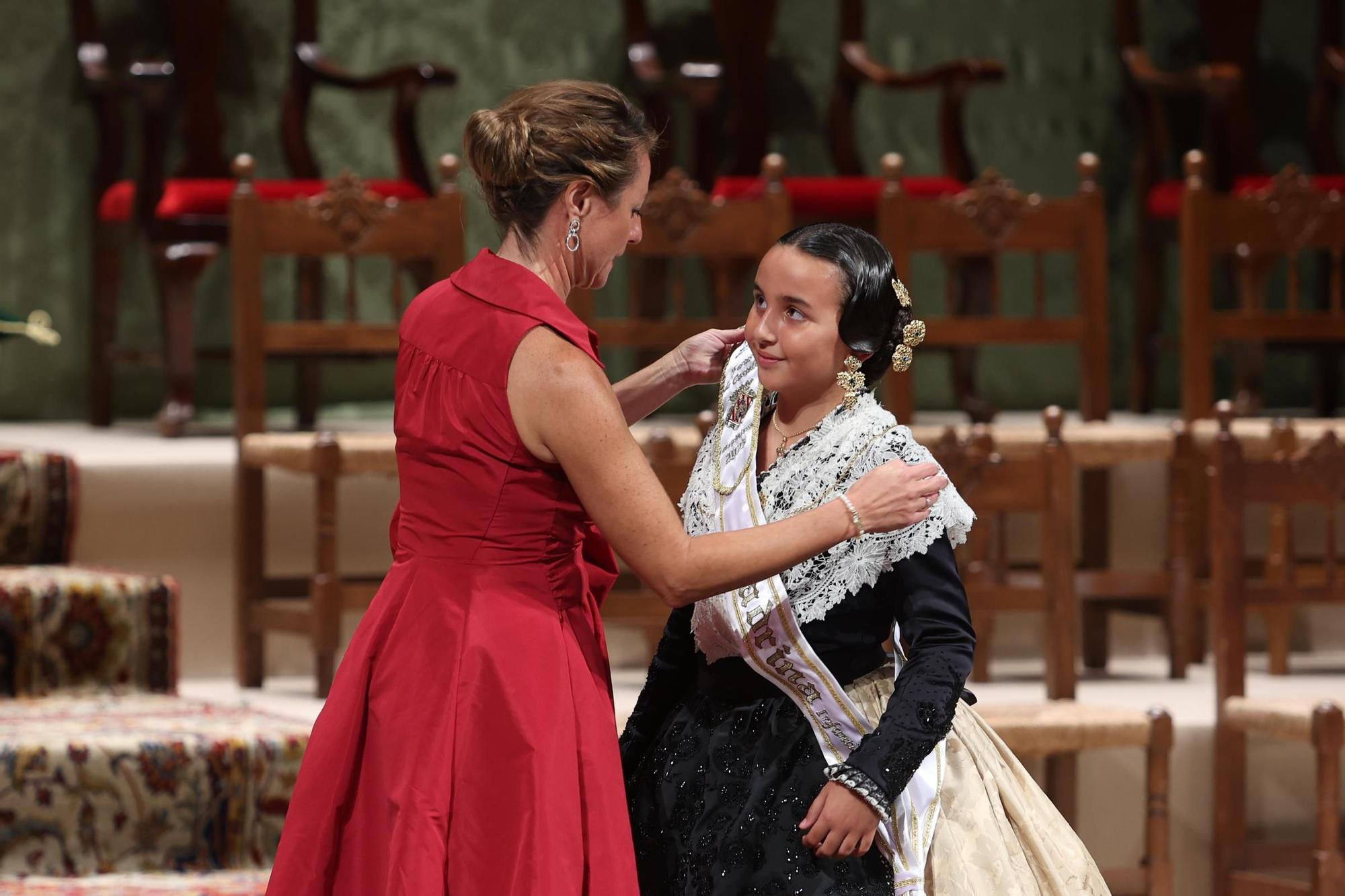 Imposición de bandas a la reina infantil de las fiestas de la Magdalena, Carla Ibáñez