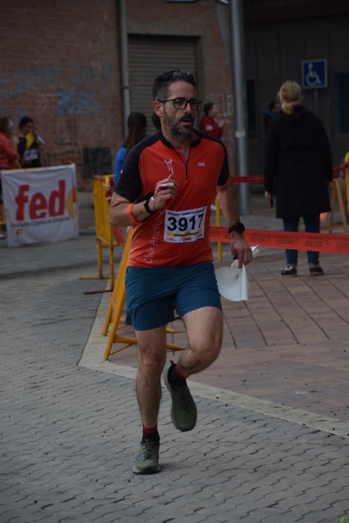 Atleta del CAX Orientació en la prueba de la liga Leop en Jumilla.
