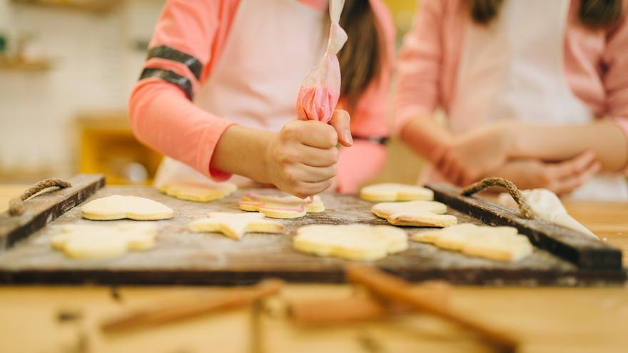 Un cumpleaños en Gijón acaba con varios niños infectados de salmonela, tras participar en un taller de repostería