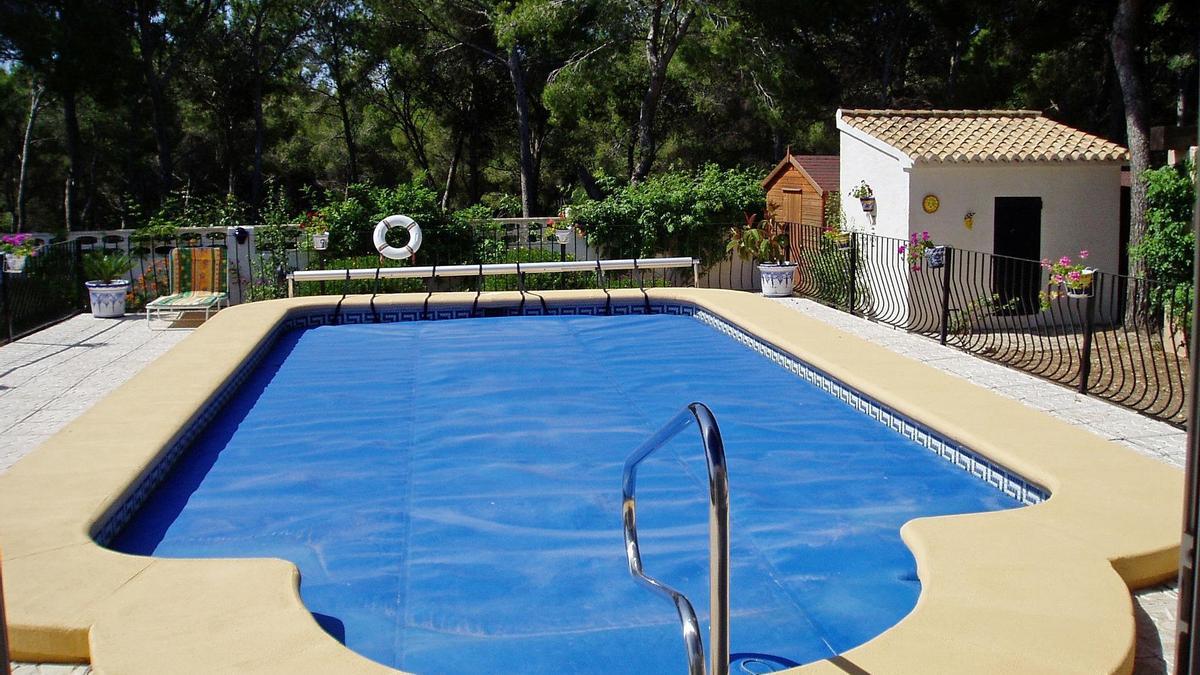 Trucos y consejos para limpiar a fondo una piscina hinchable  Business  Insider España