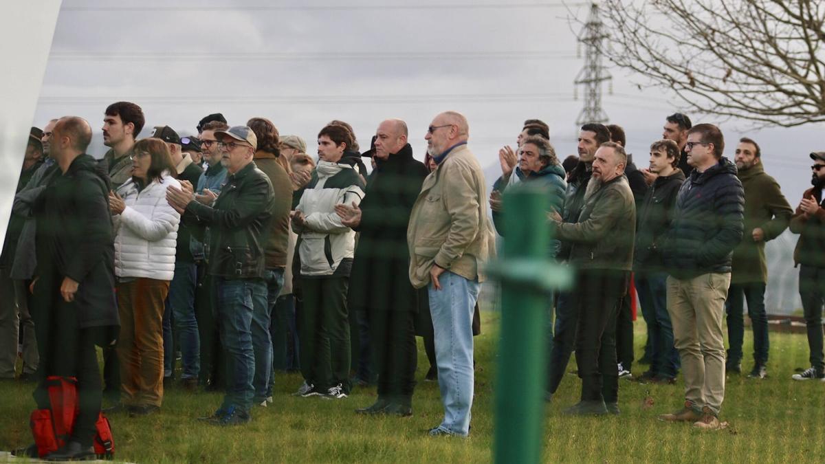EN IMÁGENES: Familiares, músicos, artistas y amigos despiden a Jorge Martínez, líder de "Ilegales", en el tanatorio "Ciudad de Oviedo"