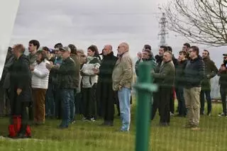 EN IMÁGENES: Familiares, músicos, artistas y amigos despiden a Jorge Martínez, líder de "Ilegales", en el tanatorio "Ciudad de Oviedo"