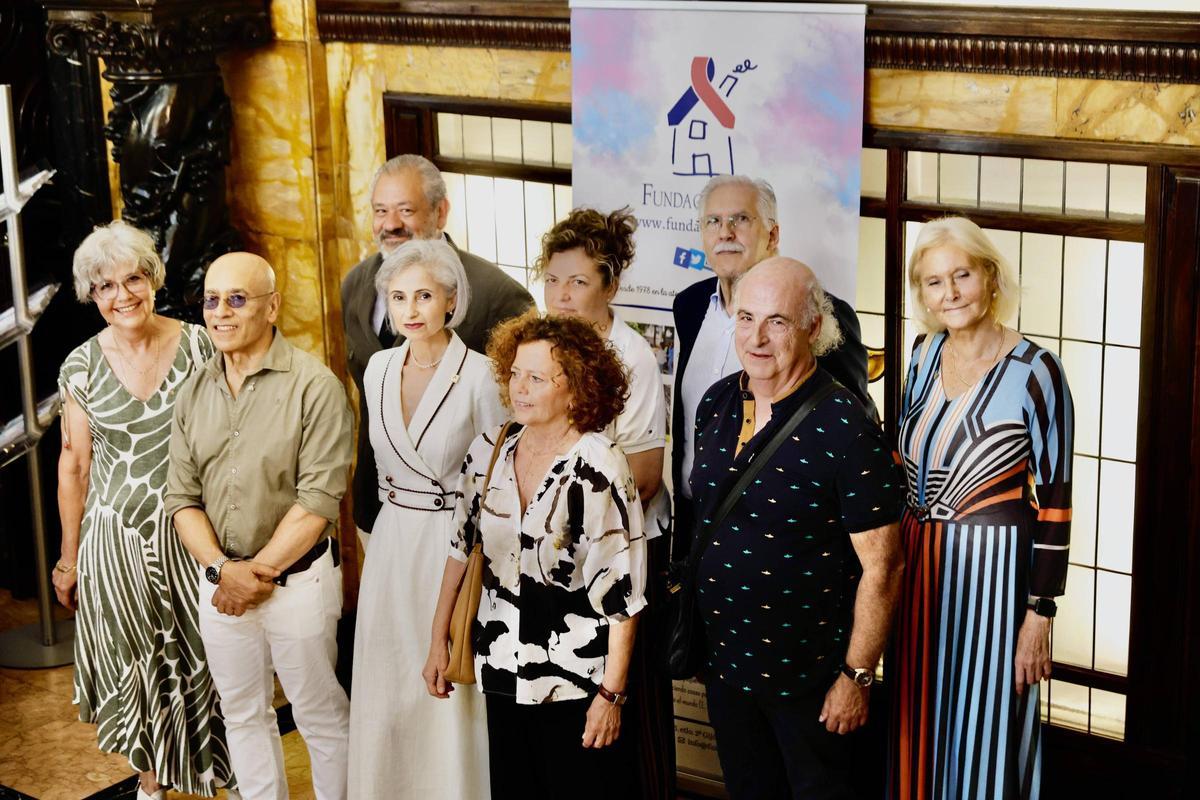 Patronos de la Fundación Siloé: de izquierda a derecha, en primera fila, Magdalena Llerandi, Luis Jesùs Bárcena, Ana Rúa, Charo Hernández y Jesús Sánchez; detrás Pedro Cubría, Eva María Sánchez, Jesús Bermúdez e Isabel Moro.