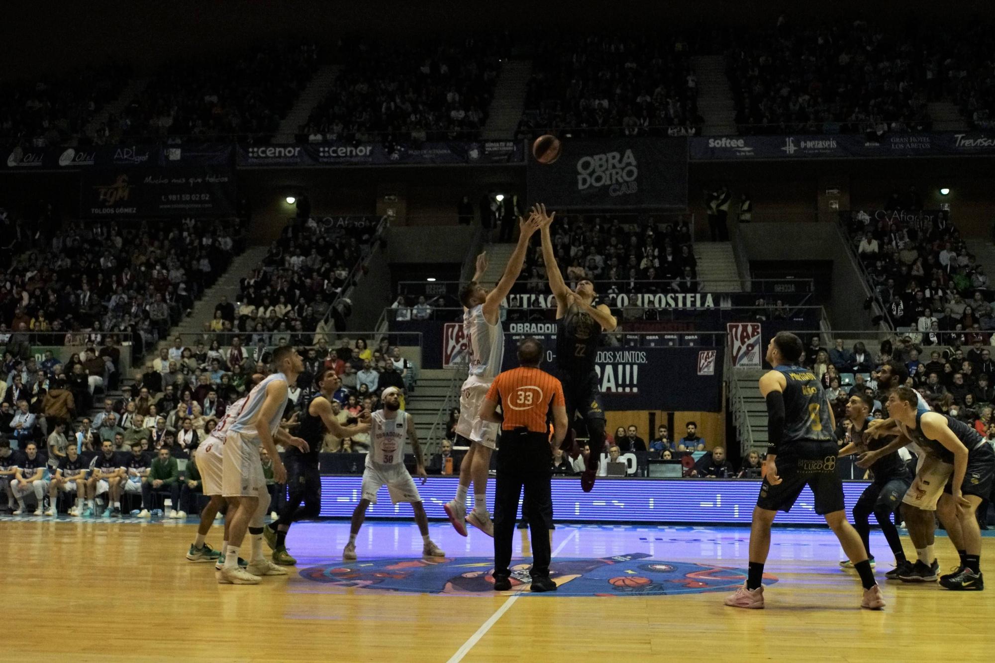 Las imágenes del derbi Obradoiro-Breogán