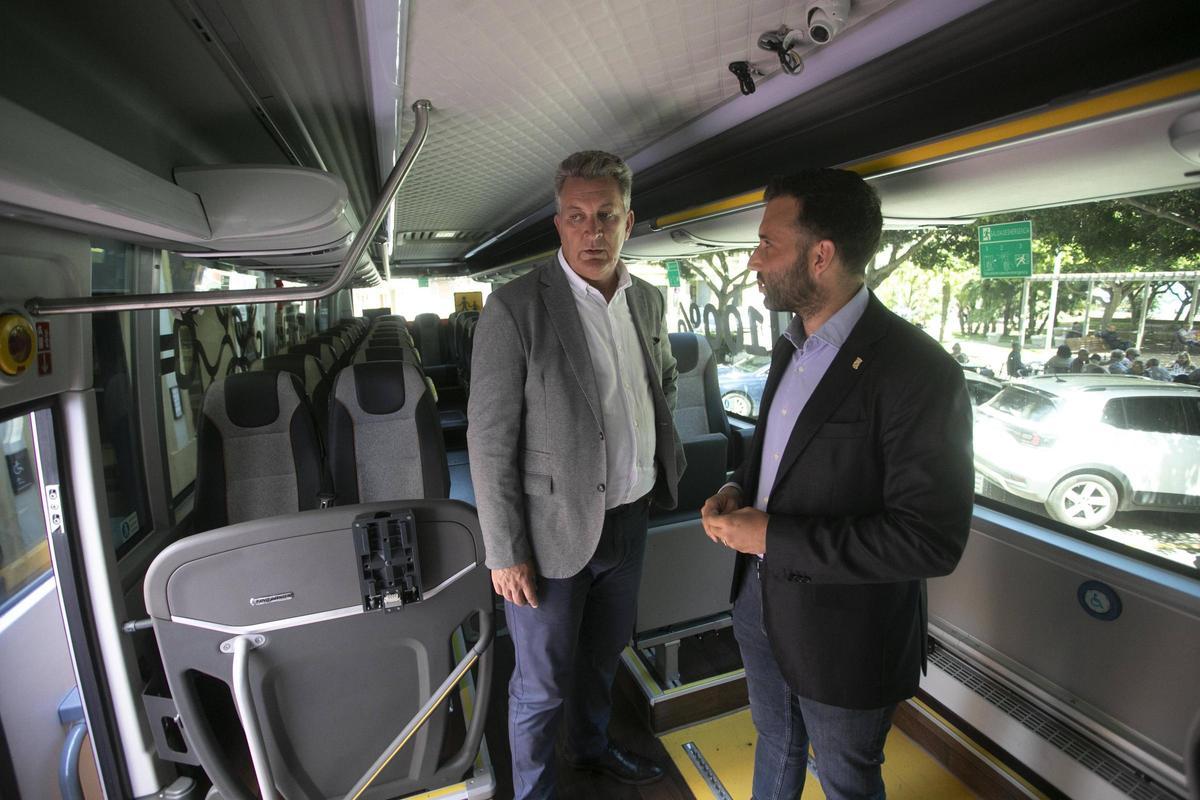 El conseller Martínez Mus y el alcalde Moreno en la presentación del contrato CV-102 València Nord.