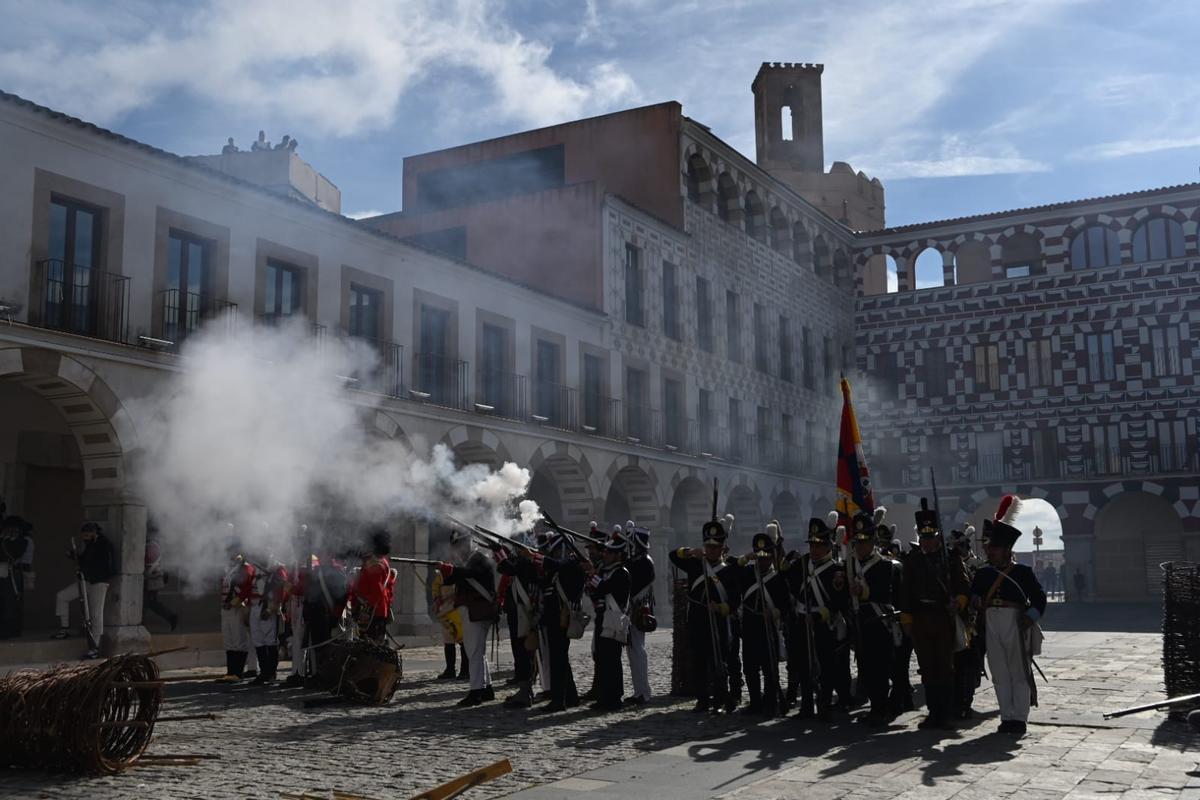 Las tropas británicas abriendo fuego a los pies de la Torre de Espantaperros.