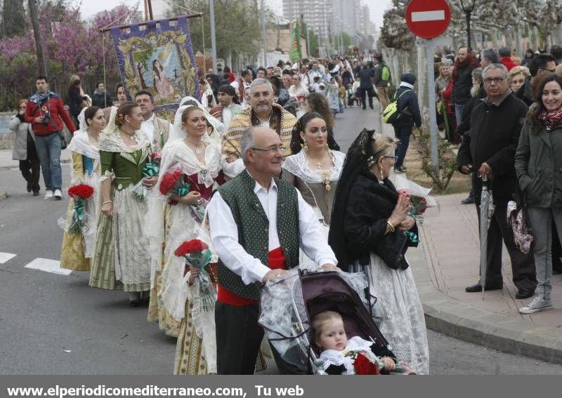 Galería de fotos --  La Ofrenda de Flores pudo con el frío y el viento