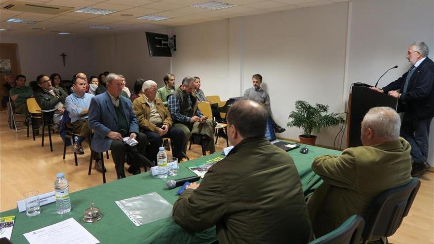 Asaja celebra su asamblea anual con preocupación por los aranceles de EEUU