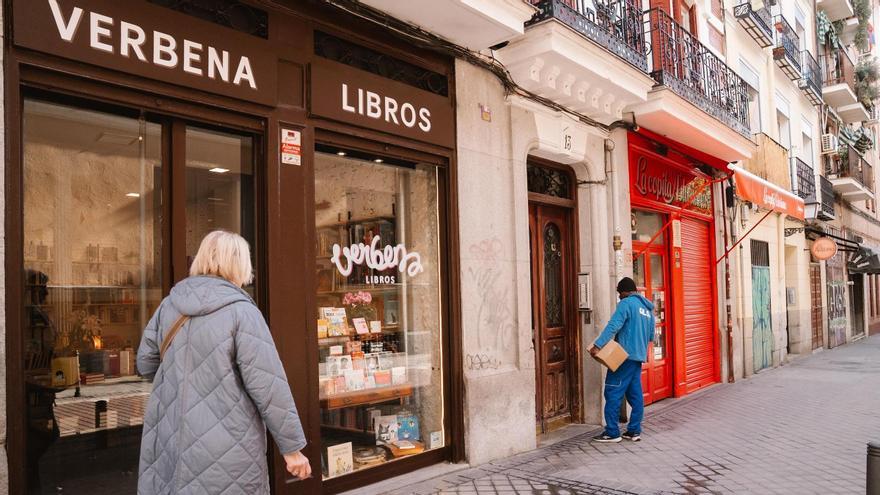 Verbena Libros se encuentra en la calle Tabernillas de Madrid.