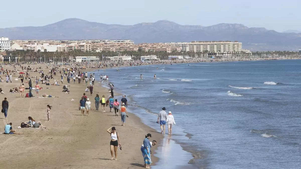 Alicante y València superan los 30 grados por primera vez este año