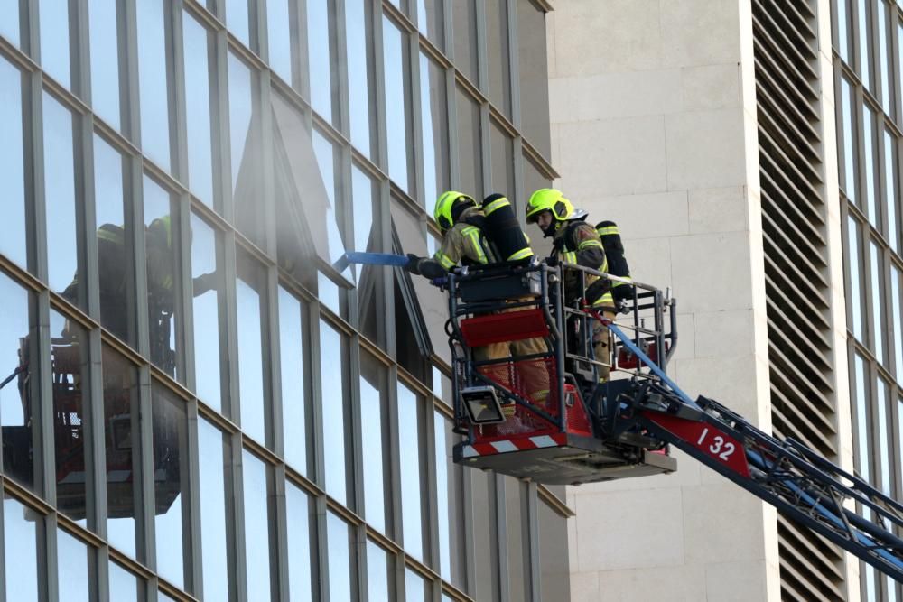 Incendio en la Ciudad de la Justicia de València