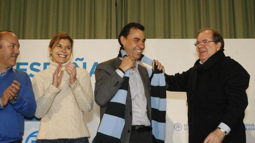 Barrios, San Damián, Maíllo y Herrera durante el mitin.