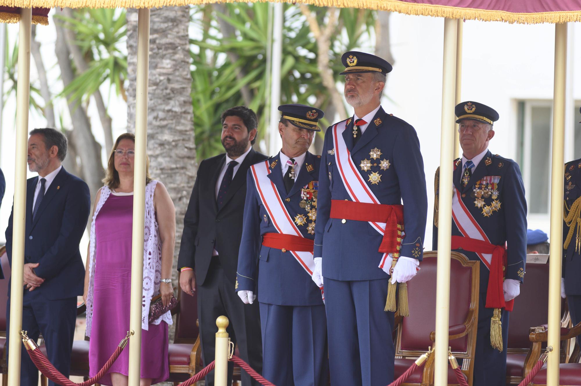 Las imágenes de la visita del rey Felipe VI en la Academia General del Aire de San Javier