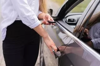 El truco de la moneda ¿Sabías que pueden robarte el coche así?