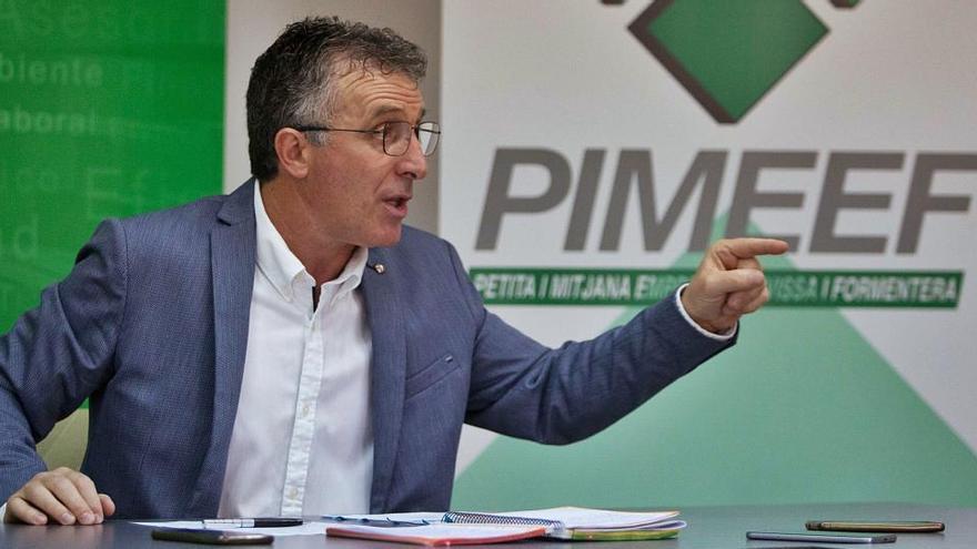 Alfonso Rojo, este
viernes en la sede
de la PIMEEF,
durante la entrevista. vicent marí