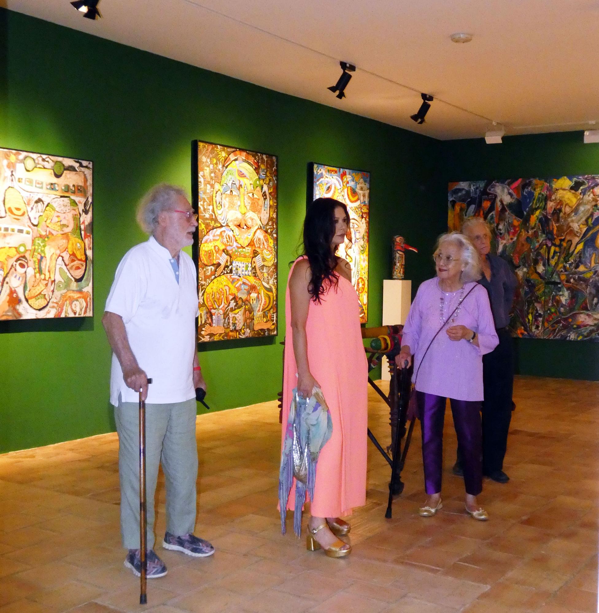 Michael Douglas y Catherine Zeta-Jones visitan el Museo Sa Bassa Blanca