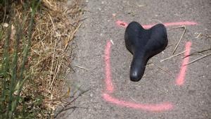 SUCCESSOS . ACCIDENT DE TRANSIT MORTAL. UN CAMIONER BEGUT ATROPELLA I
MATA A UN CICLISTA. ALCOHOL