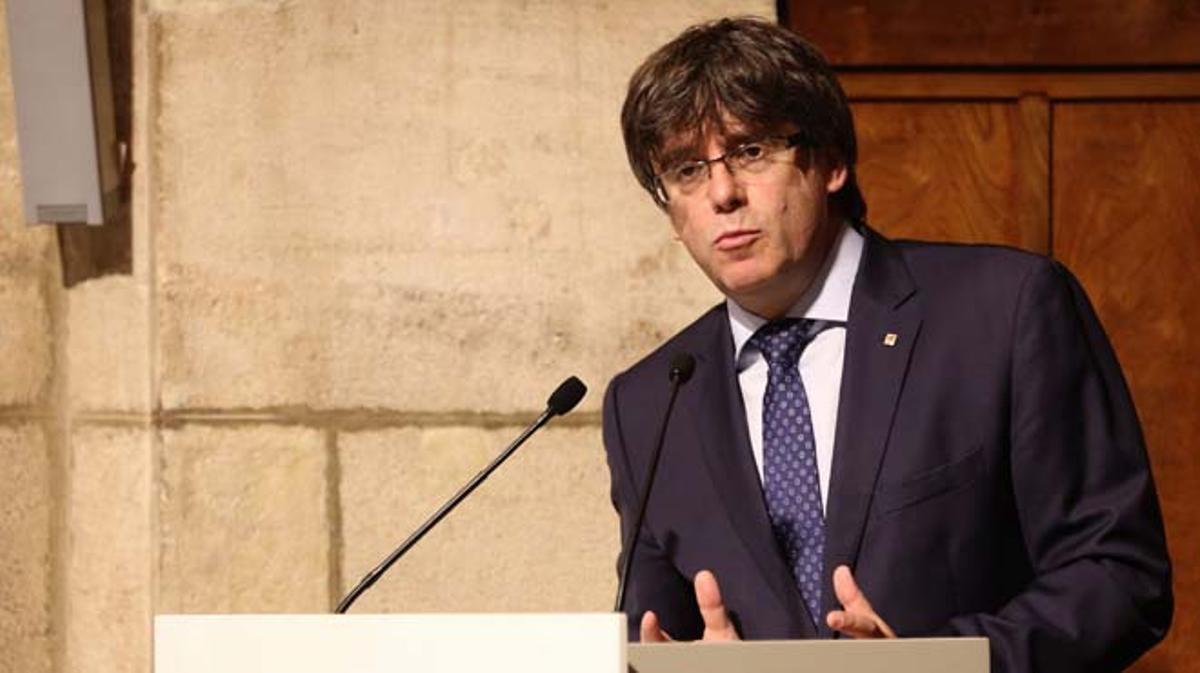 Puigdemont fa una crida a persistir en els objectius de Catalunya.