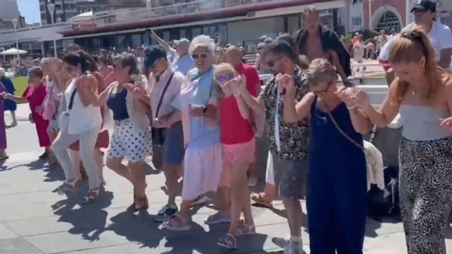 VÍDEO: San Lorenzo, a rebosar para la danza prima