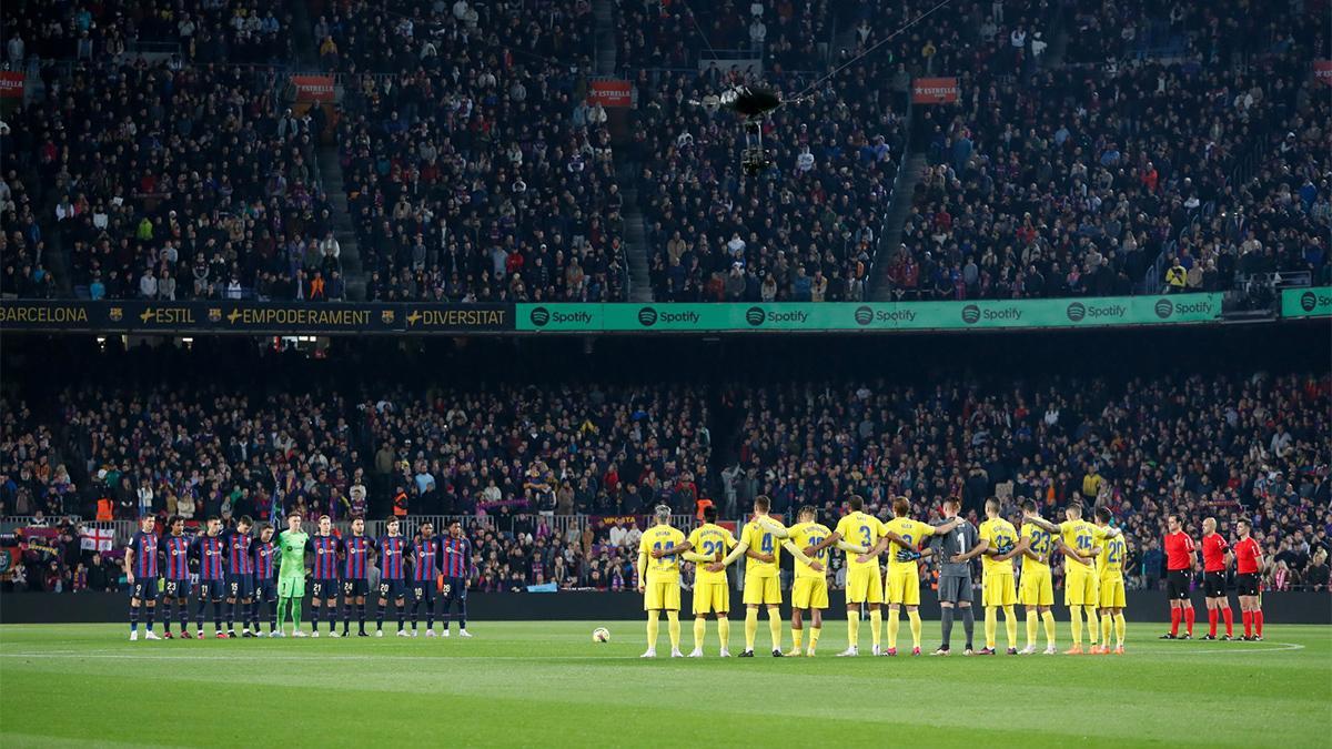 FC Barcelona - Cádiz | El minuto de silencio por Marcos Alonso