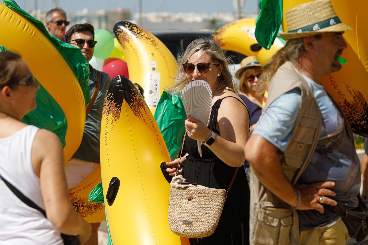Manifestación en Ibiza para exigir la mejora del plus de residencia de los funcionarios