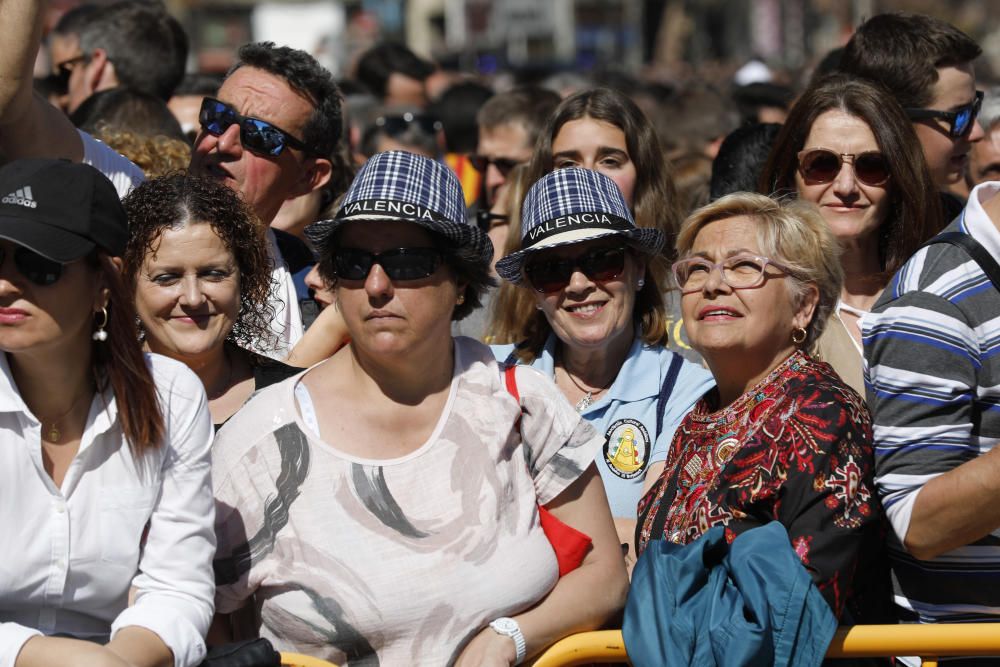 Búscate en la mascletà del 8 de marzo