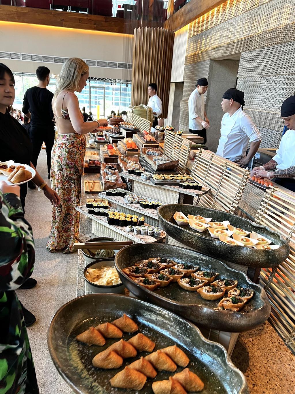 Brunch de ZUMA Dubái