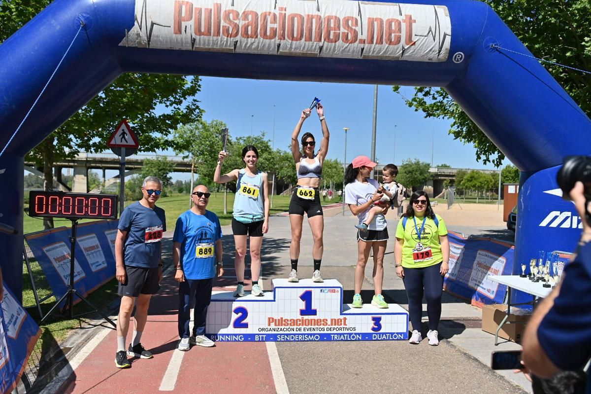 Fotogalería | El Colegio de Médicos de Badajoz echa a correr: "Menos pastillas y más zapatillas"