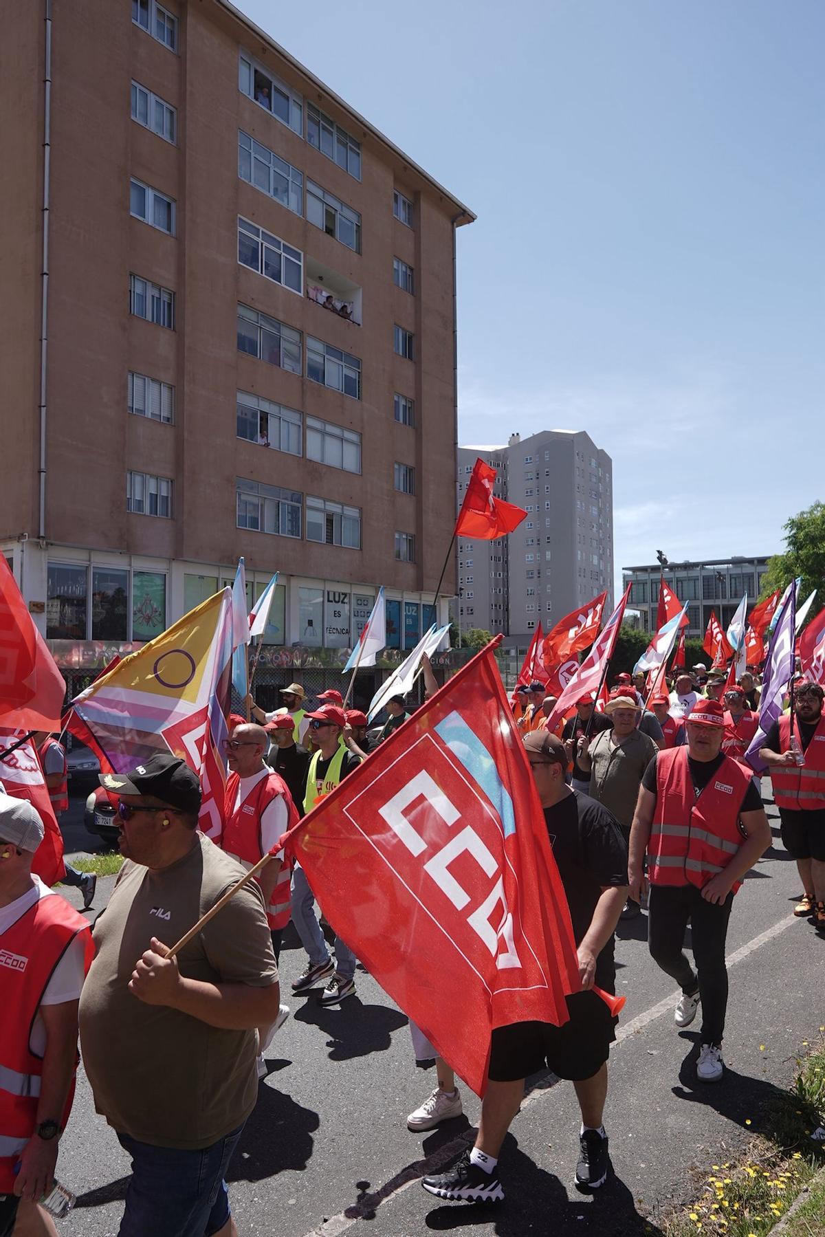La manifestación del metal corta el acceso a A Coruña por Alfonso Molina La manifestación del metal corta el acceso a A Coruña por Alfonso Molina