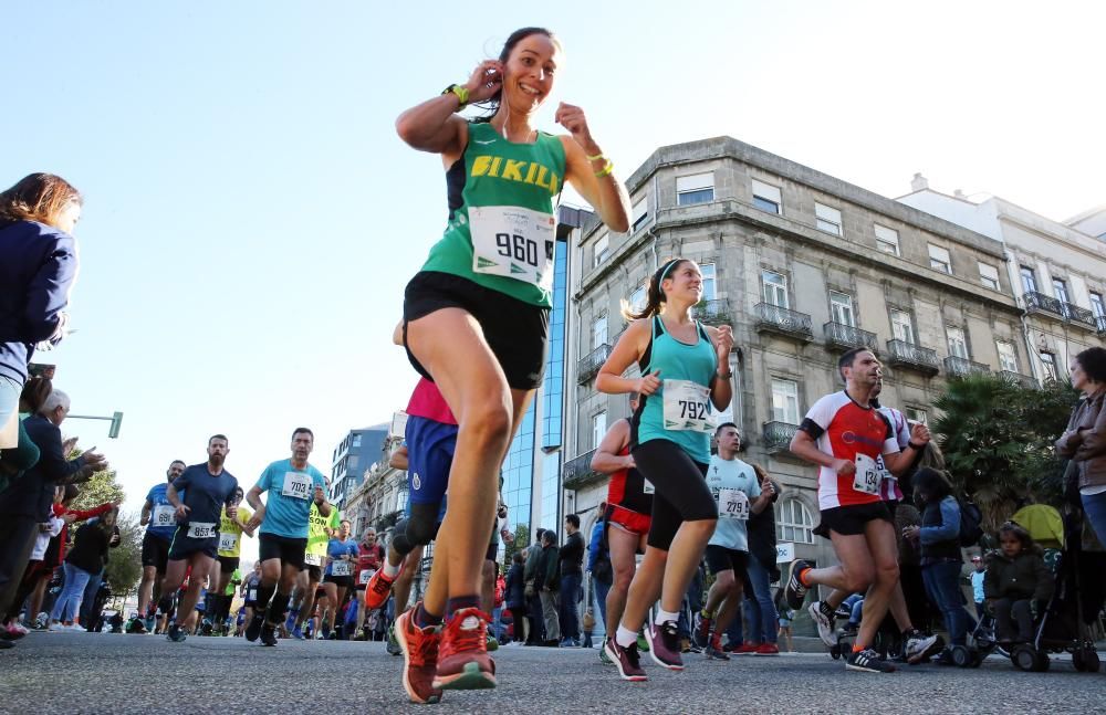 Nuno Costa y Ester Navarrete triunfan en la Vigo +