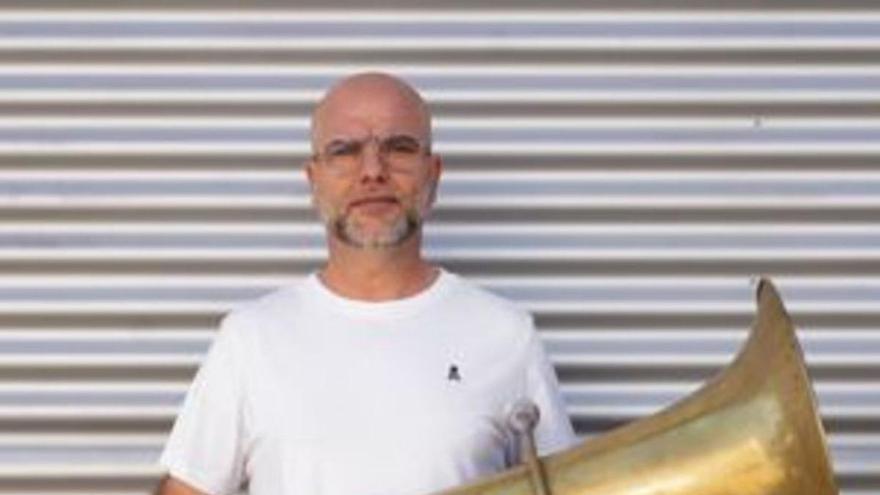 Tobias Isern: «La tuba ha sufrido mejoras técnicas que han hecho que los compositores se fijen en ella»