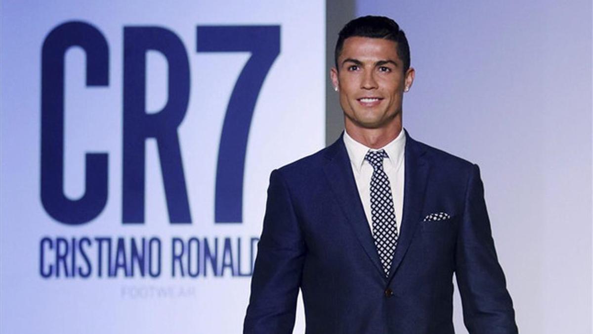 Cristiano Ronaldo presentó su colección de zapatos