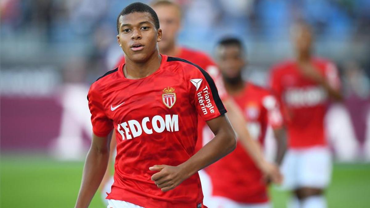 Mbappé firmará por el PSG hasta 2022