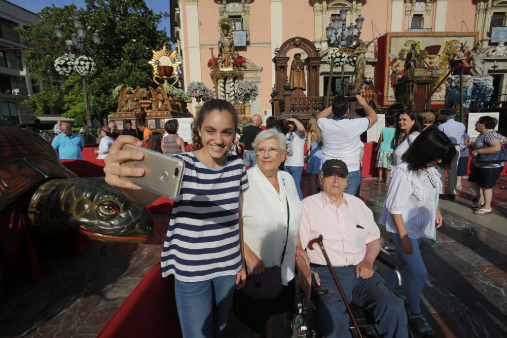 Las Rocas, expuestas en la plaza de la Virgen