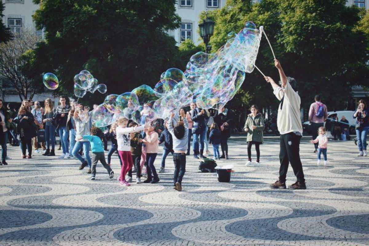 Enseñar empatía mejora las habilidades creativas de los alumnos