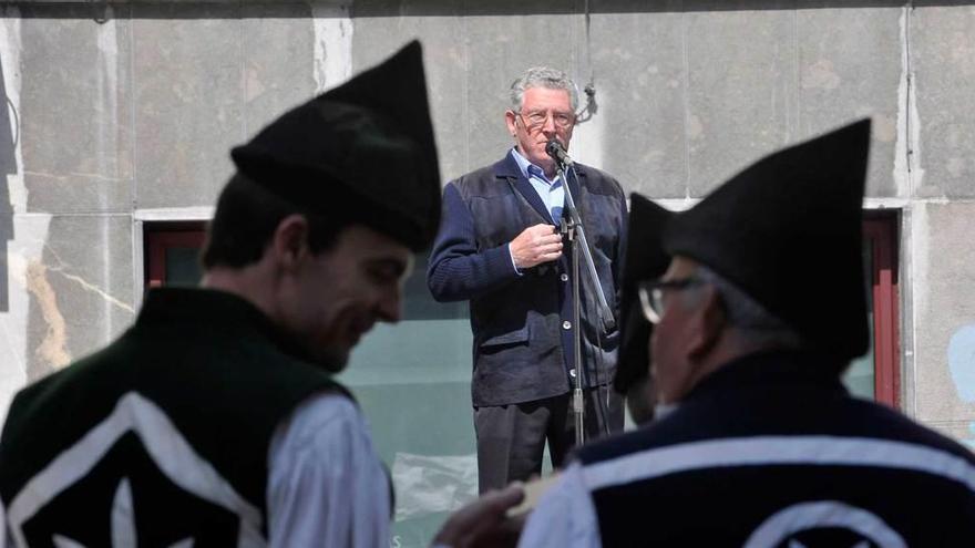 Arturo Cortina, durante su actuación en la muestra de tonada.