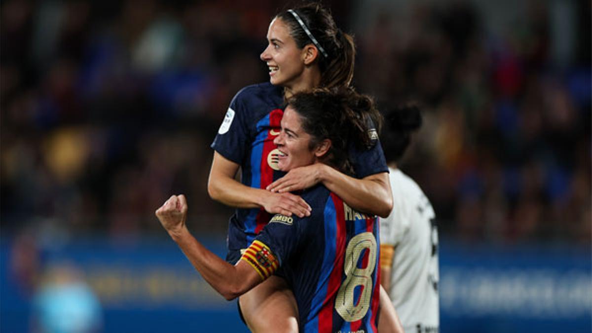 Marta y Aitana celebran el 2-1 que 'fabricaron' y puso por delante a las azulgranas