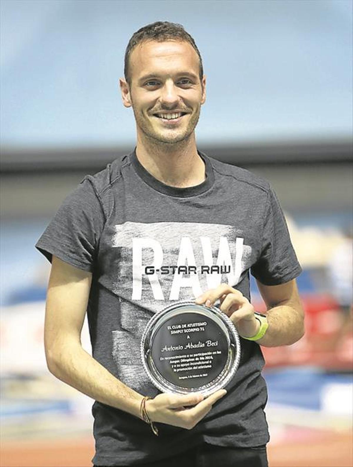 Un fantástico Mayo vuela en el 3.000 hacia el Europeo indoor