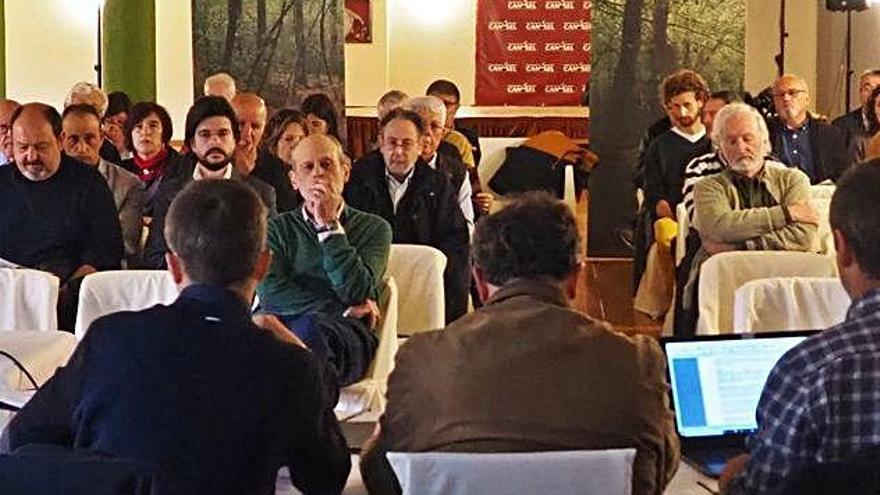 Un moment de la reunió de propietaris forestals de Catalunya, a Santa Pau.